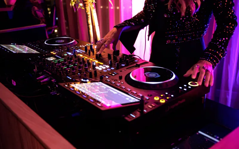 DJ table