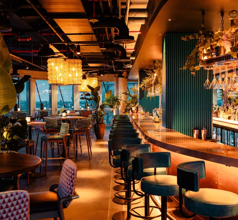 Rooftop cocktail bar hamburg